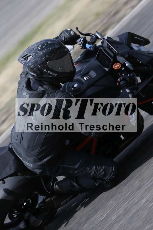 /21 17.06.2026  Ducati Schweiz Track Warmup ADR/Gruppe gelb/54